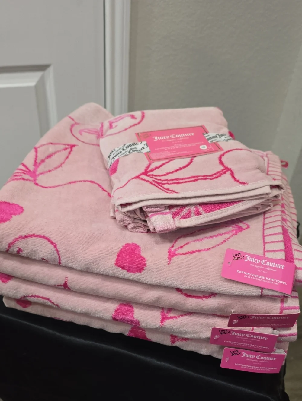 Juicy Couture Home JC Logo Cherries Plush Viscose Jacquard Bath Towel Set